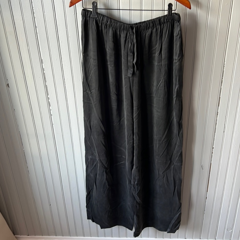 Eileen Fisher 100% Silk Pants